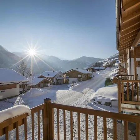 Schoeneben Waldblick Ferienhaus Wald im Pinzgau