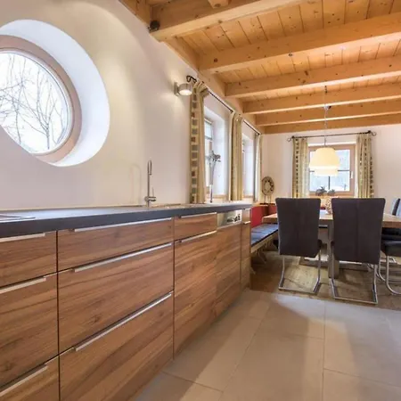 Schoeneben Waldblick * Wald im Pinzgau